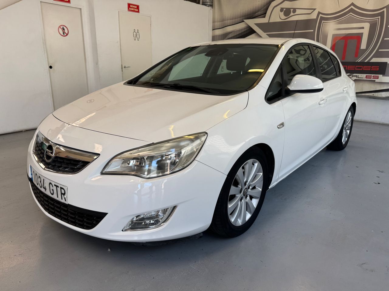 Foto opel astra 2010 /