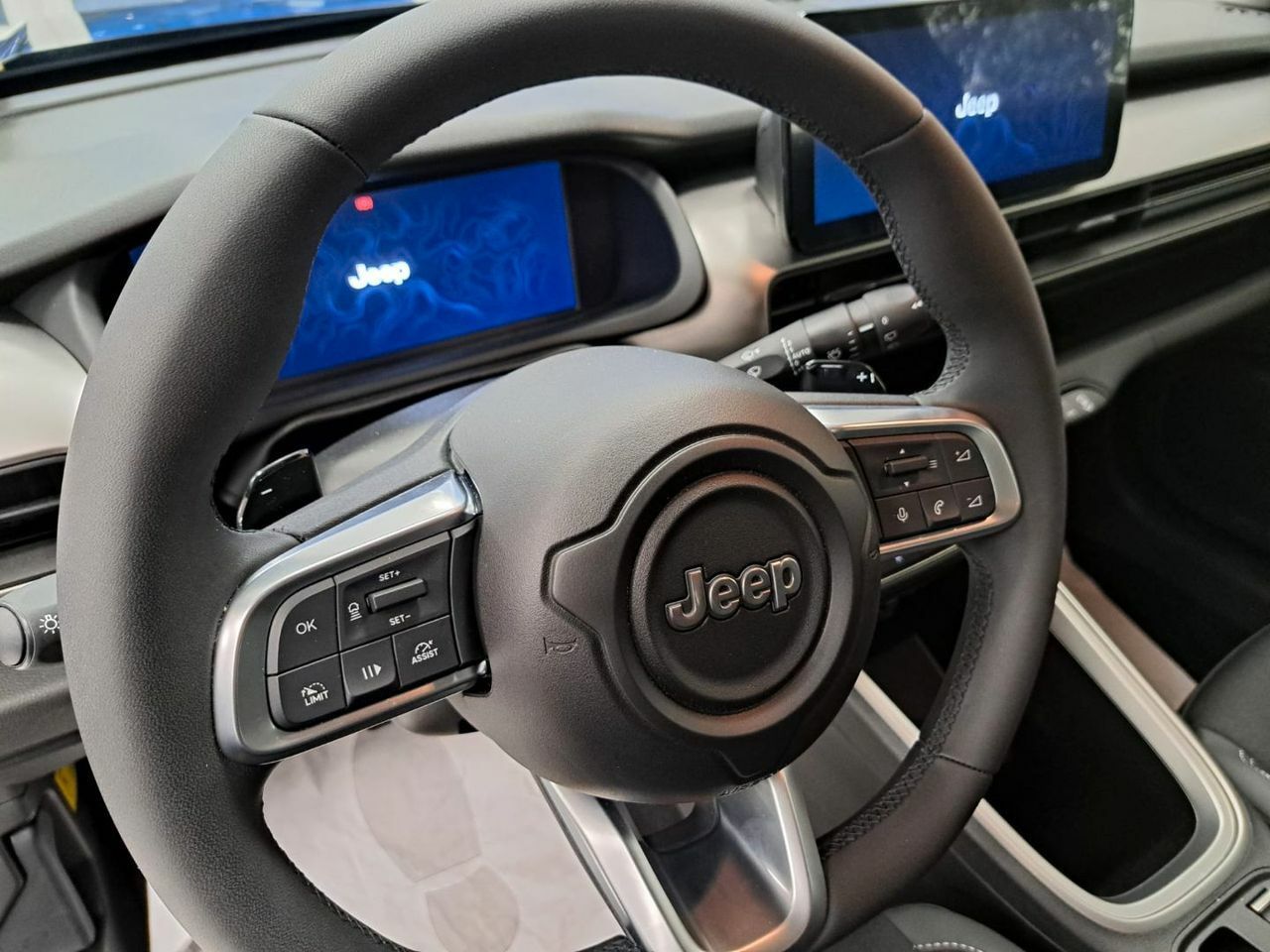 Jeep Avenger 1.2 eHybrid 74kW 100CV Altitude - Foto 2