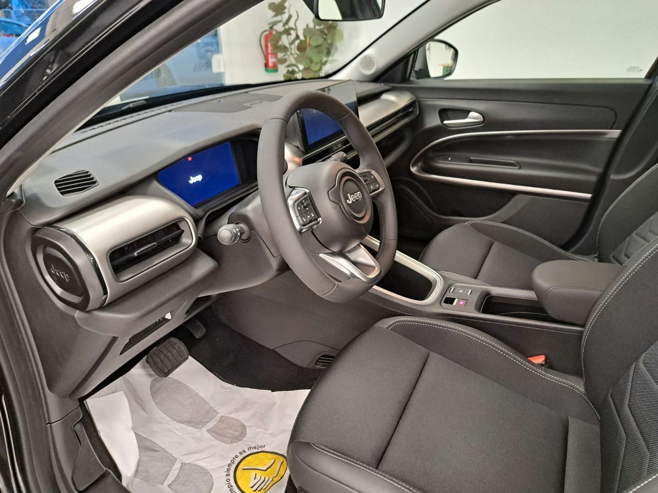 Jeep Avenger 1.2 eHybrid 74kW 100CV Altitude - Foto 2