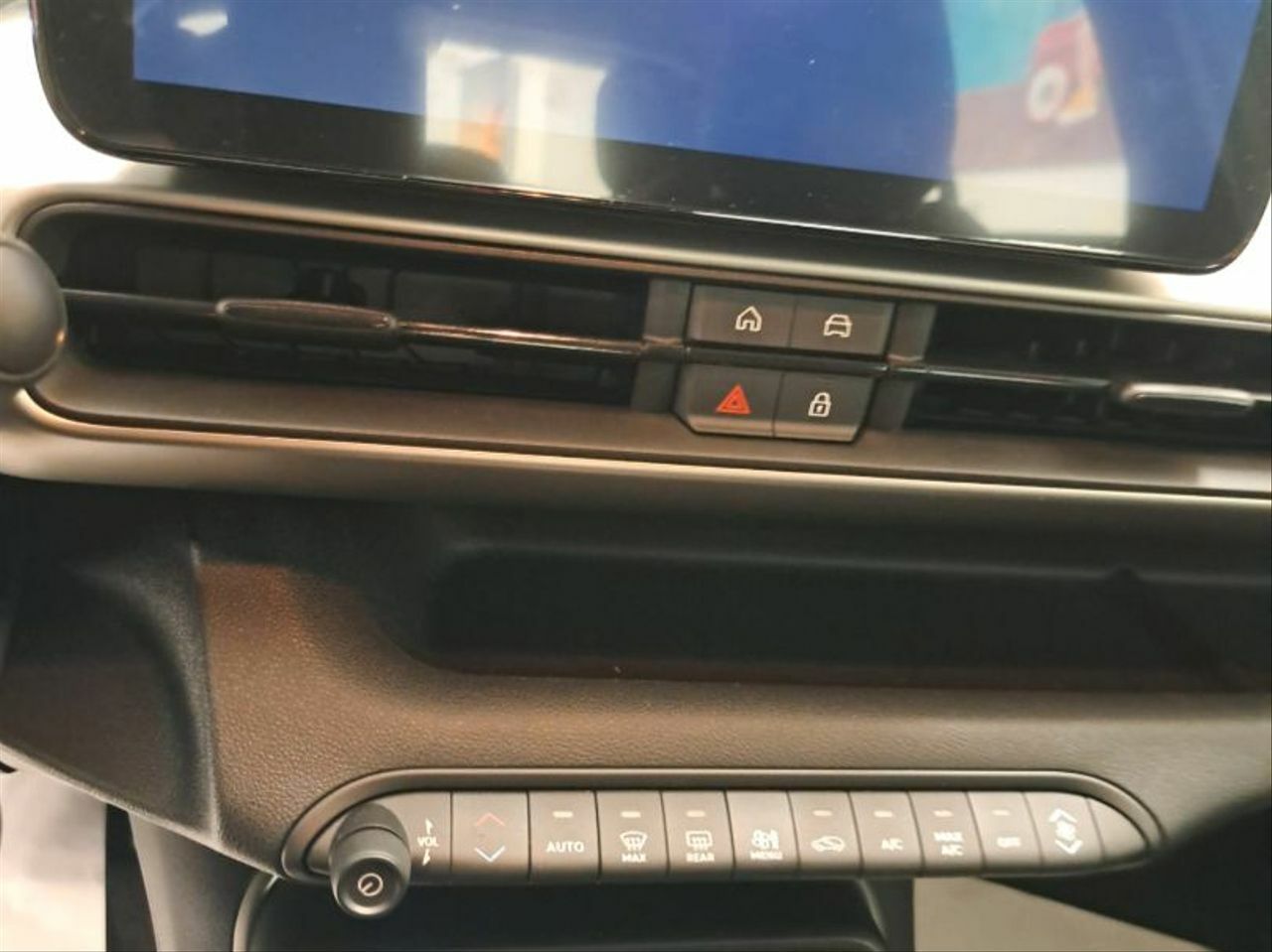 Jeep Avenger 1.2 eHybrid 74kW 100CV Altitude - Foto 2