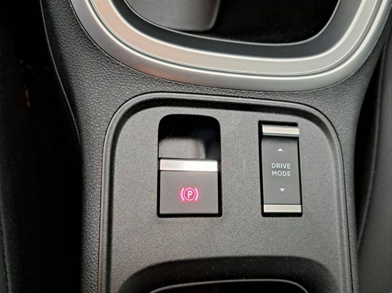 Jeep Avenger 1.2 eHybrid 74kW 100CV Altitude - Foto 2