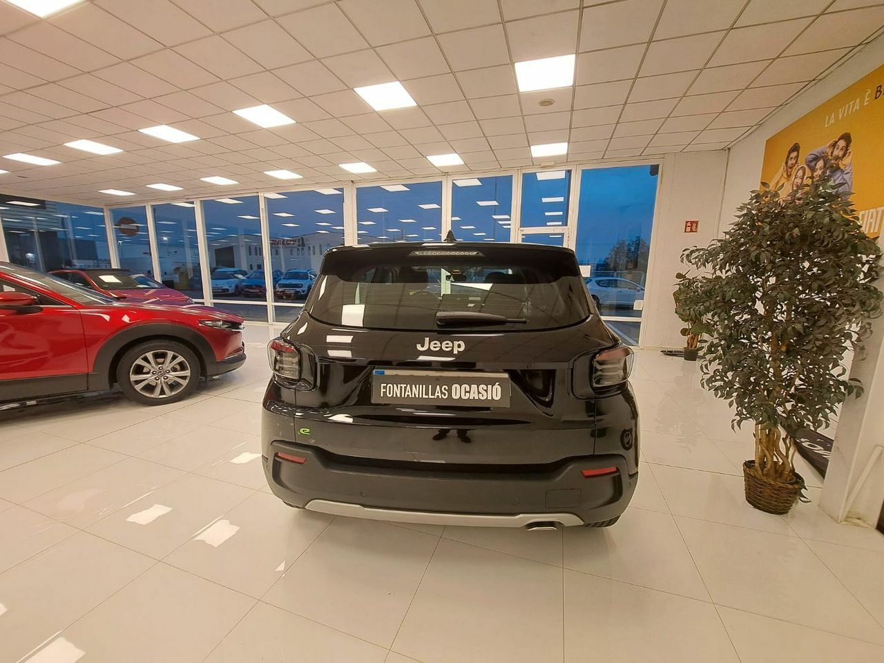Jeep Avenger 1.2 eHybrid 74kW 100CV Altitude - Foto 2