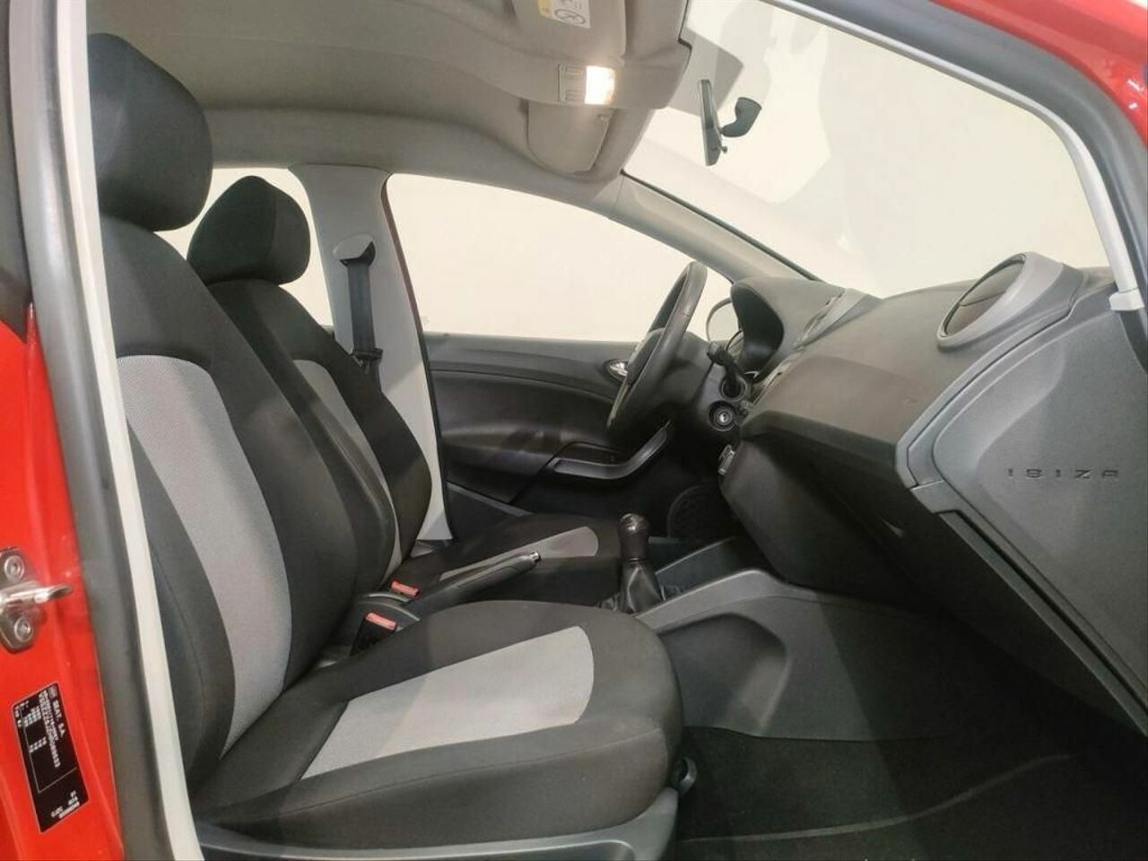 Seat Ibiza 1.2 TSI 66kW 90CV Reference  - Foto 2