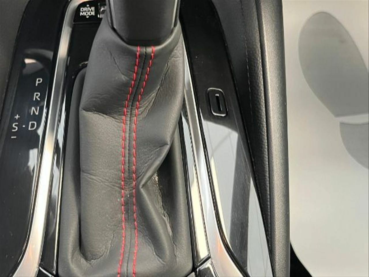 Toyota Corolla 2.0 180H GRSPORT ECVT  - Foto 2