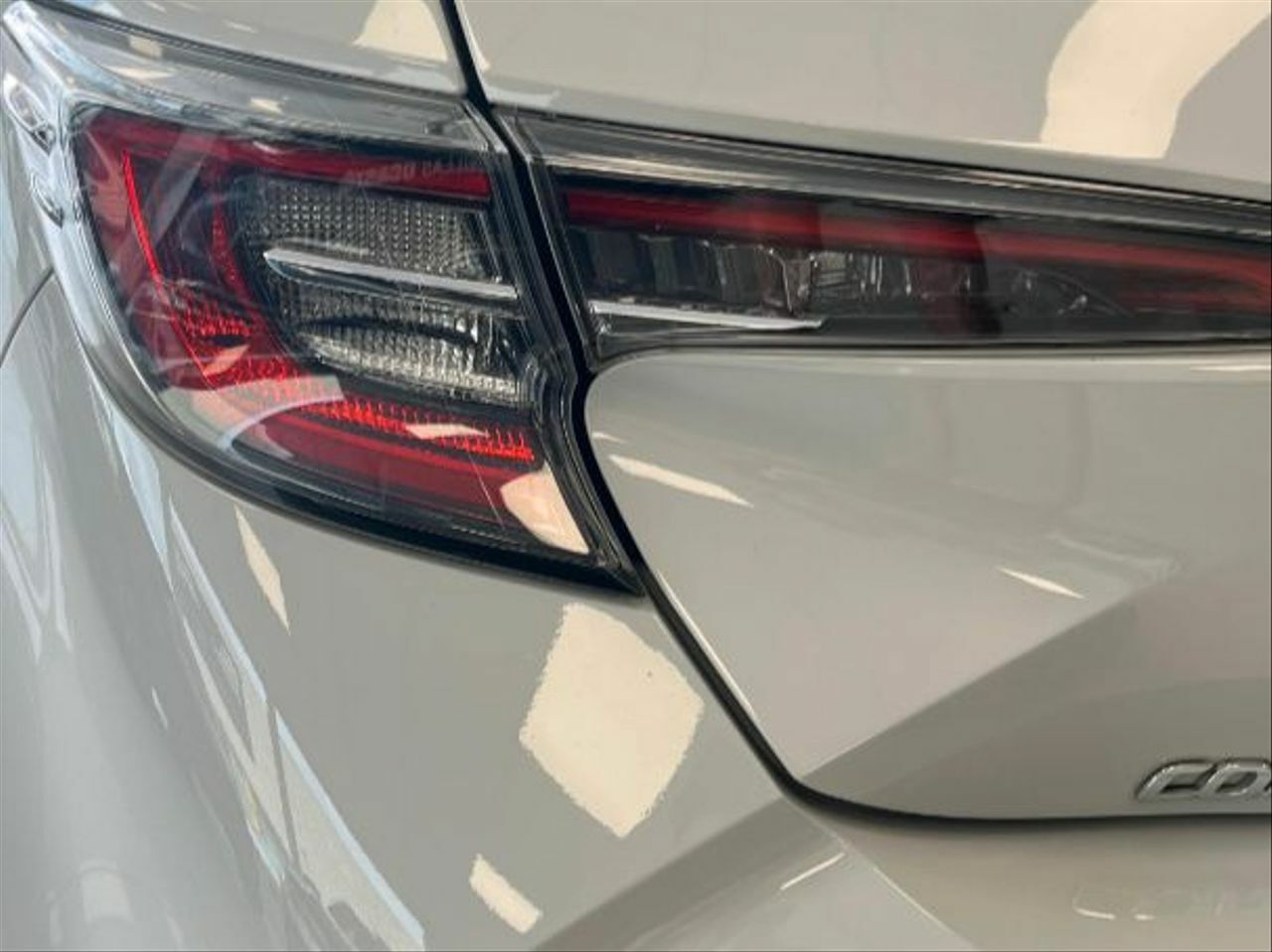 Toyota Corolla 2.0 180H GRSPORT ECVT  - Foto 2