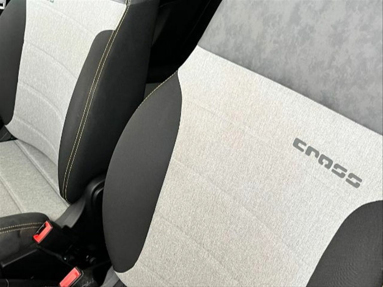 Fiat Panda Cross 1.0 Hybrid 51kw 70CV - Foto 2