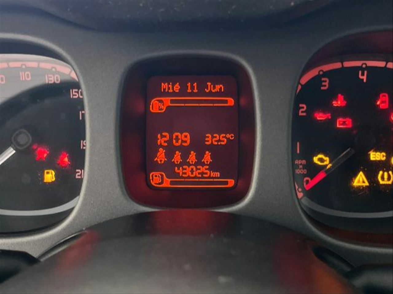 Fiat Panda Cross 1.0 Hybrid 51kw 70CV - Foto 2