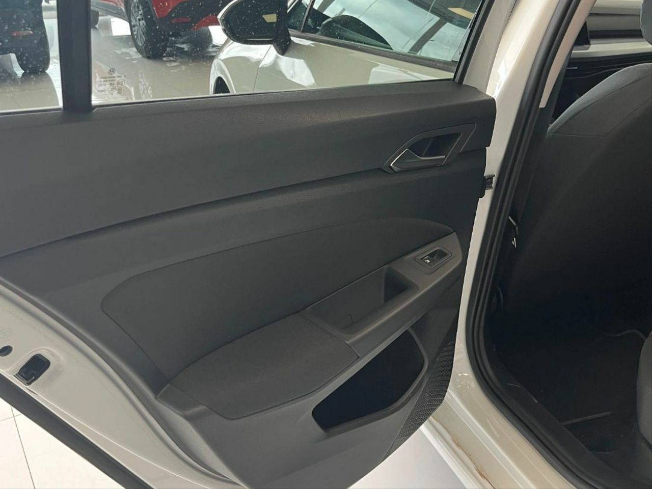 Volkswagen Golf Life 1.0 TSI 81kW 110CV  - Foto 2