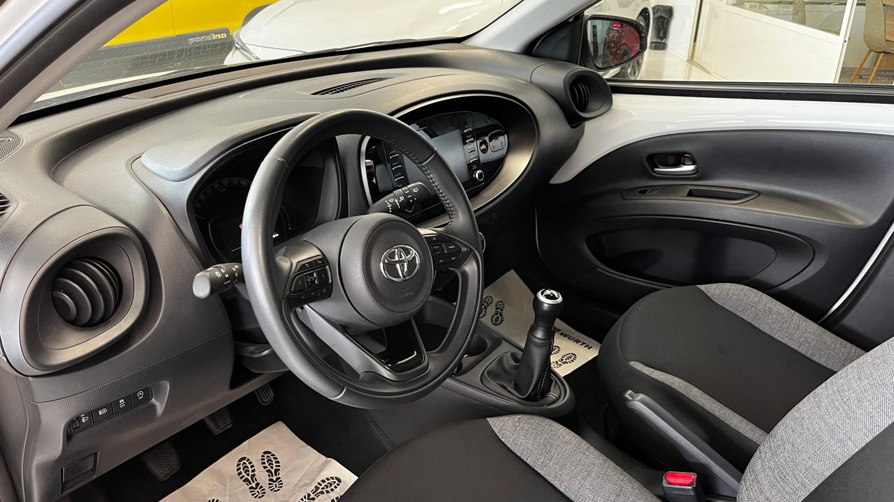Toyota Aygo 5p 70 x-play - Foto 2