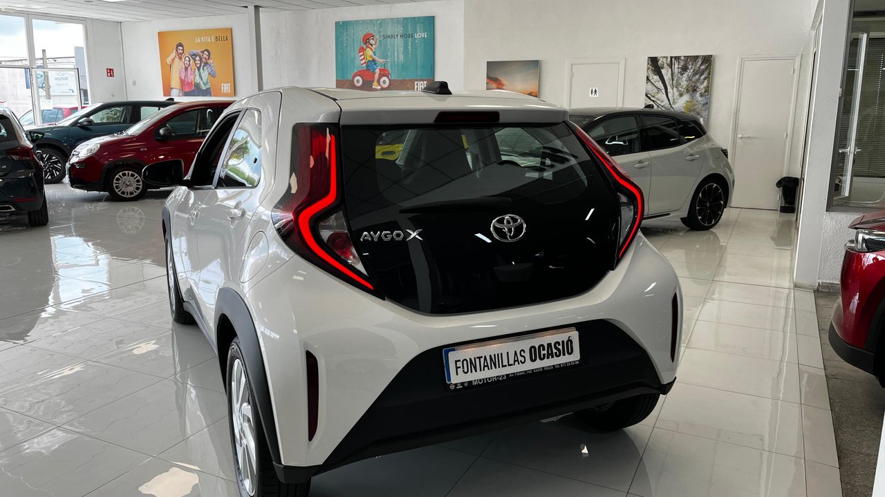 Toyota Aygo 5p 70 x-play - Foto 2