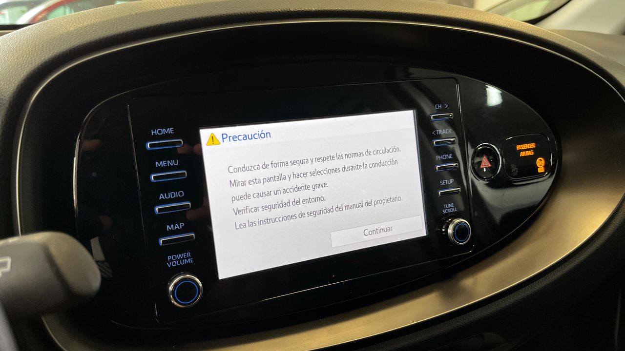 Toyota Aygo 5p 70 x-play - Foto 2