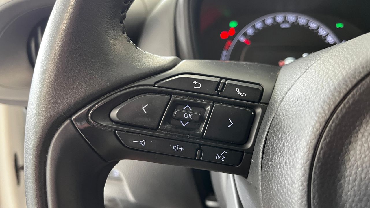 Toyota Aygo 5p 70 x-play - Foto 2