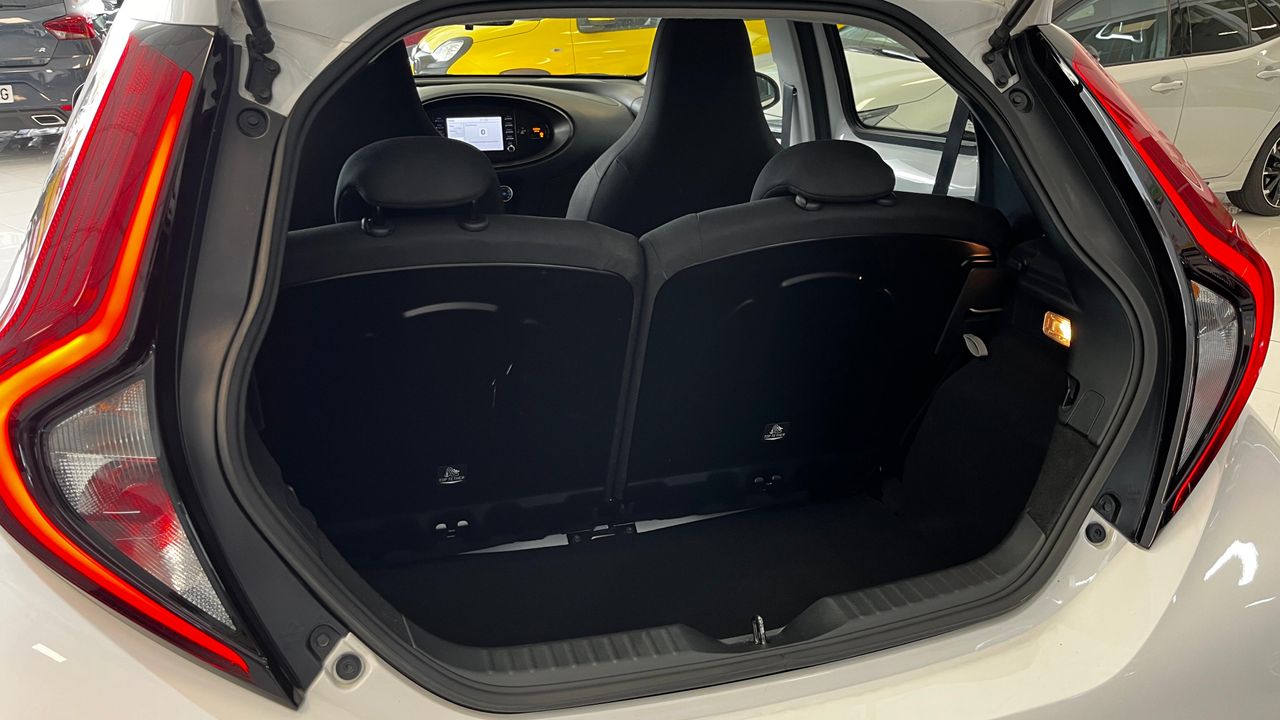 Toyota Aygo 5p 70 x-play - Foto 2