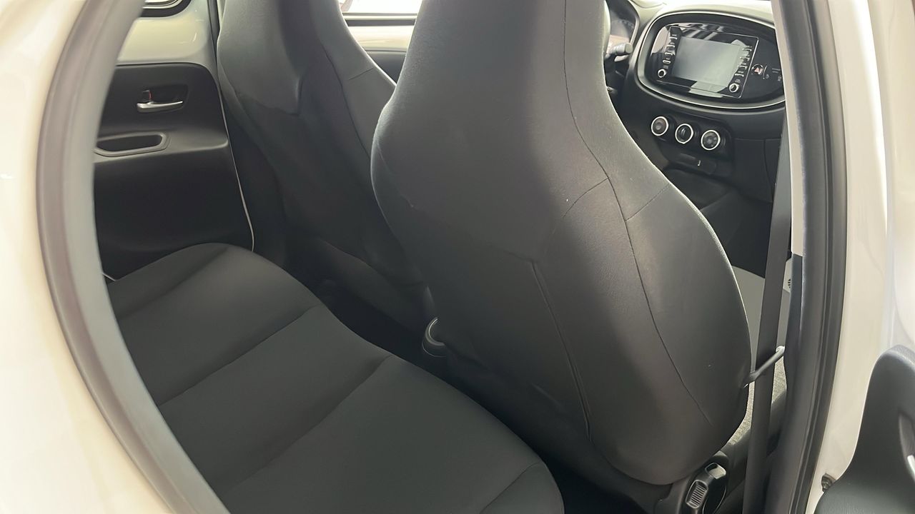 Toyota Aygo 5p 70 x-play - Foto 2