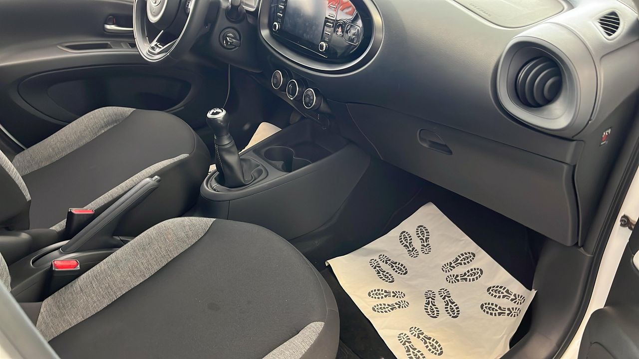 Toyota Aygo 5p 70 x-play - Foto 2