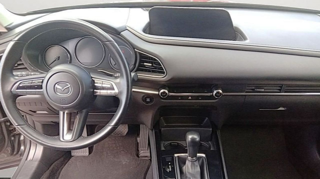 Mazda CX-30 E-SKYACTIV X AUTO en valls - Foto 2