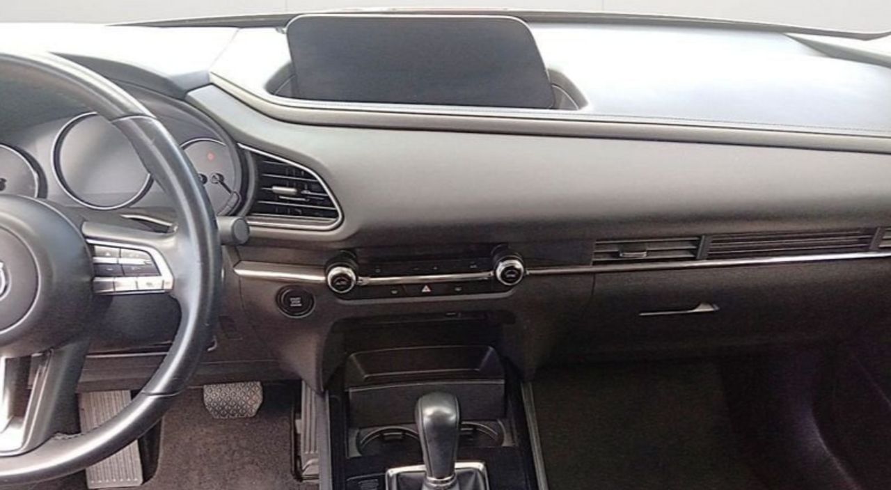 Mazda CX-30 E-SKYACTIV X AUTO en valls - Foto 2