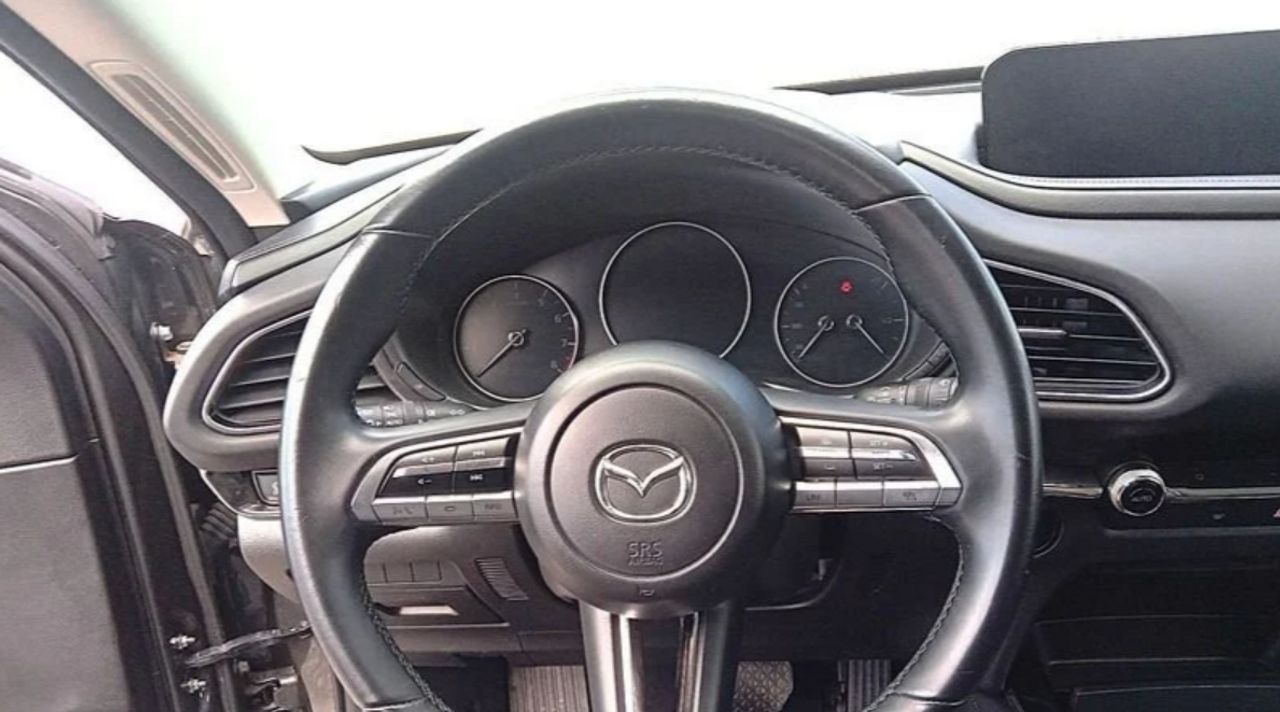 Mazda CX-30 E-SKYACTIV X AUTO en valls - Foto 2