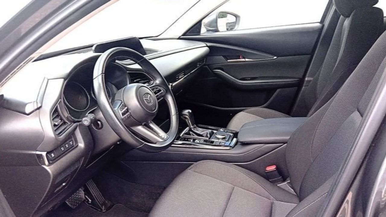 Mazda CX-30 E-SKYACTIV X AUTO en valls - Foto 2