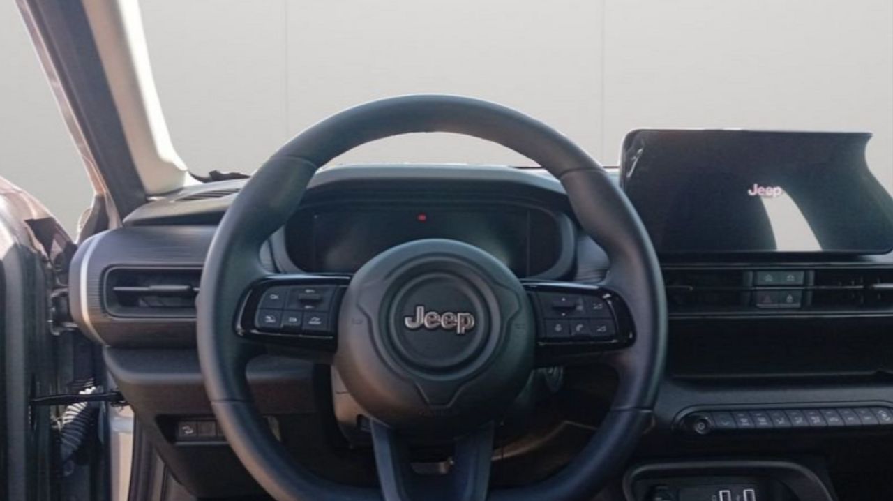 Jeep Avenger LONGITUDE en valls - Foto 2