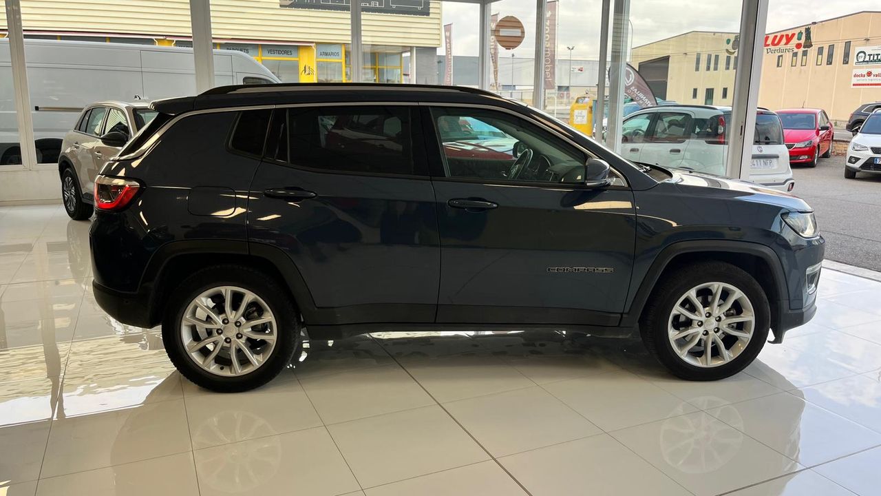 Jeep Compass LIMITED en valls - Foto 2