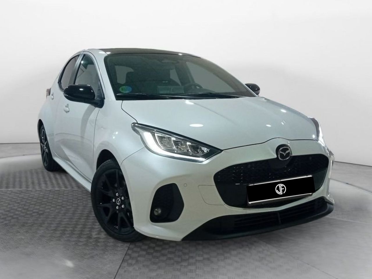 Mazda 2 Homura CVT Pequeño automático en Tarragona - Foto 2