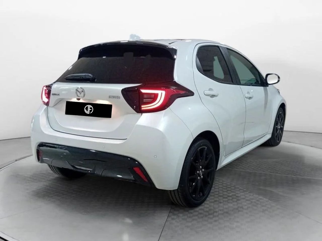 Mazda 2 Homura CVT Pequeño automático en Tarragona - Foto 2