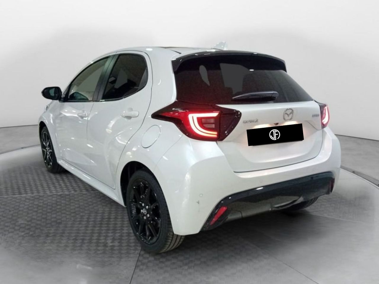 Mazda 2 Homura CVT Pequeño automático en Tarragona - Foto 2