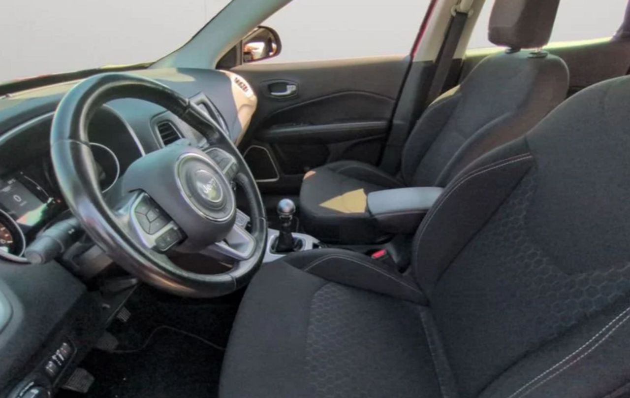 Jeep Compass Sport SUV en Tarragona - Foto 2