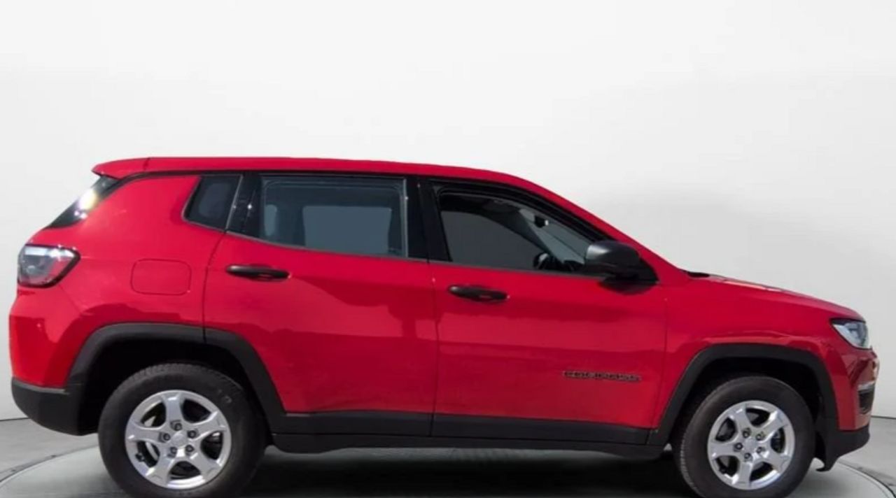 Jeep Compass Sport SUV en Tarragona - Foto 2