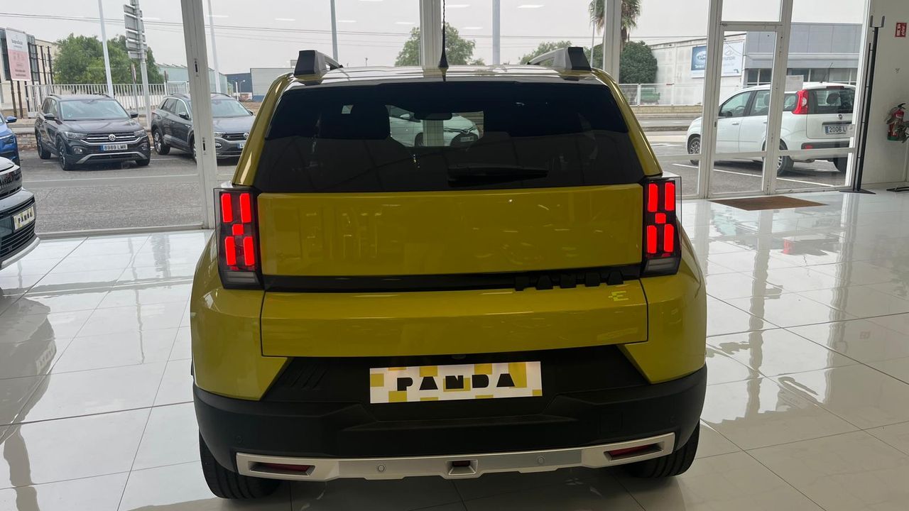Fiat Grande Panda E LA PRIMA - Foto 2