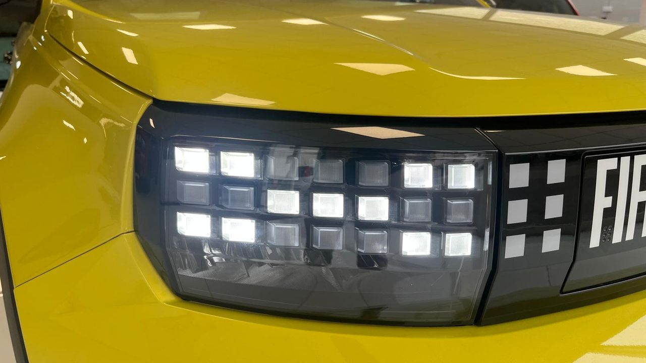 Fiat Grande Panda E LA PRIMA - Foto 2