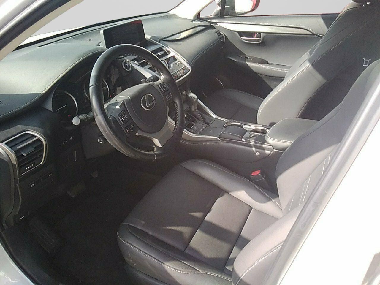 Lexus Nx 2.5 300h Premium 2wd - Foto 2