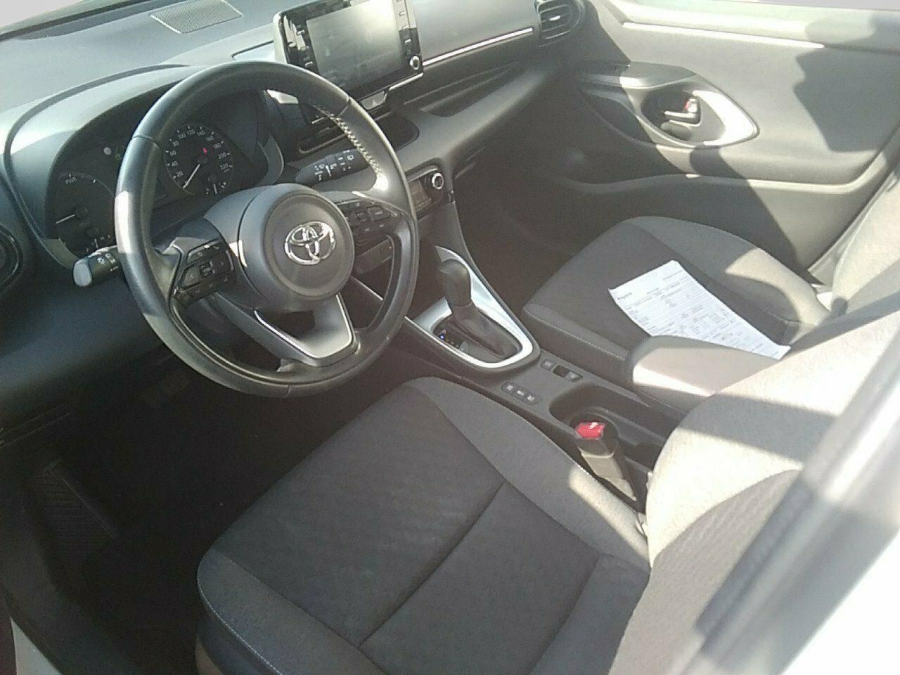 Toyota Yaris 1.5 120h Active Tech - Foto 2