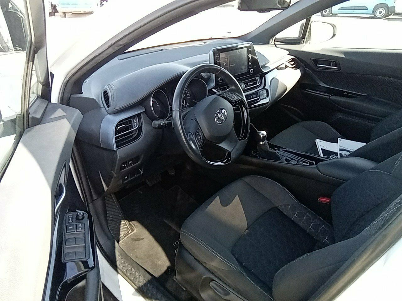 Toyota C-hr 1.8 125h Advance - Foto 2