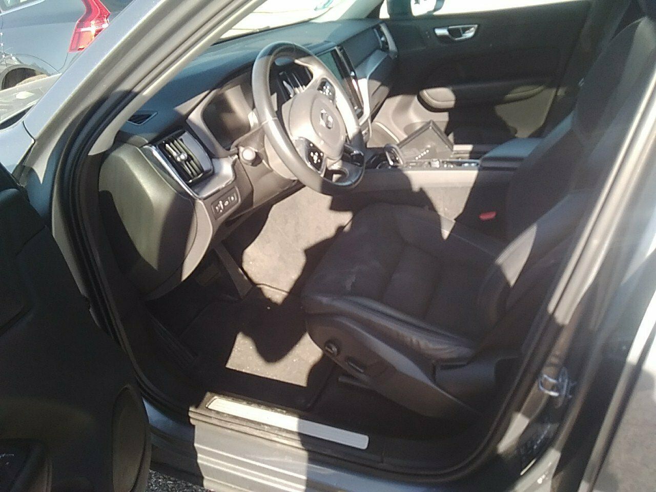 Volvo Xc60 2.0 T8 Awd Momentum Auto - Foto 2