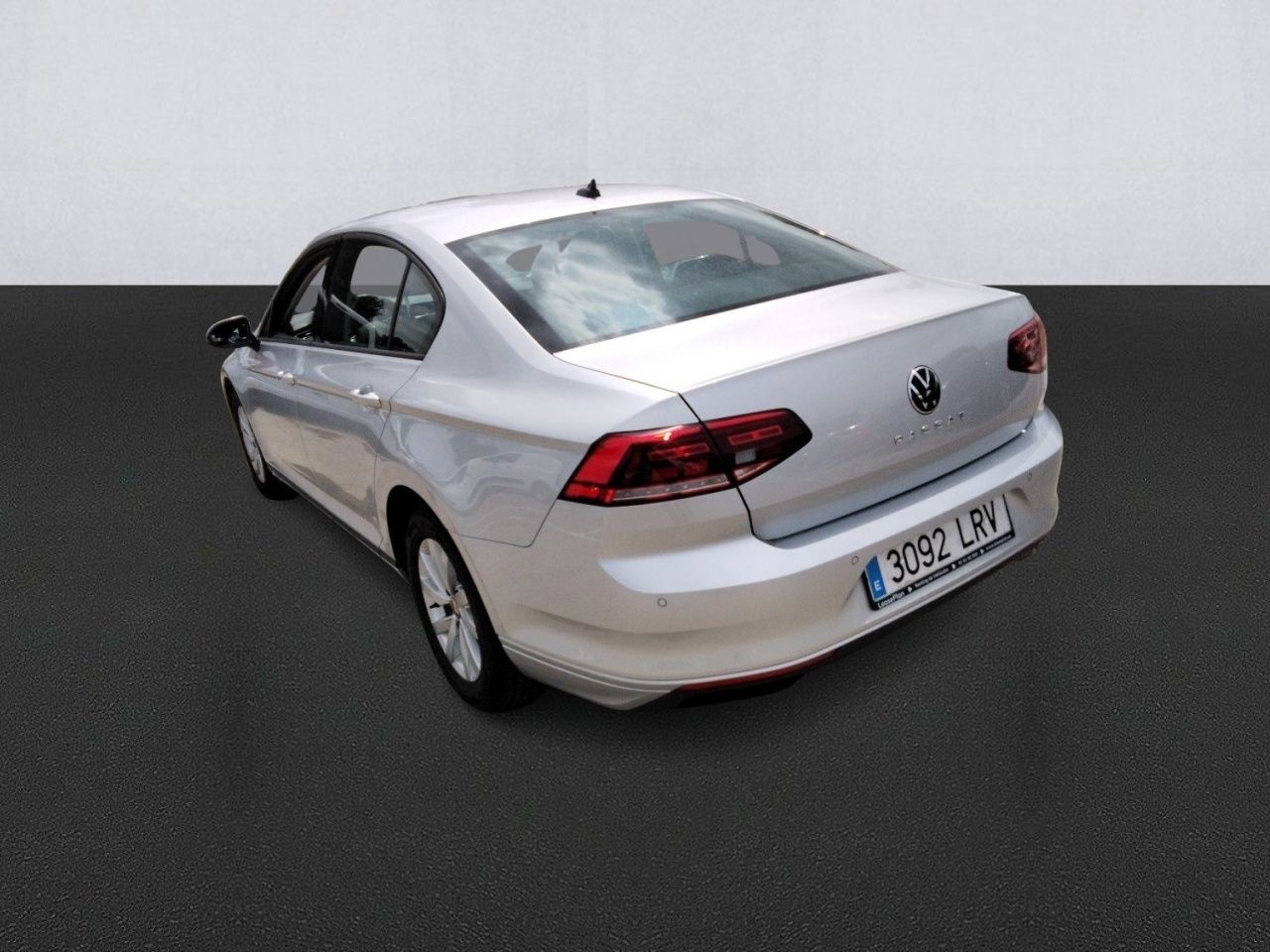 Volkswagen Passat Business 2.0 Tdi 110kw (150cv) - Foto 2