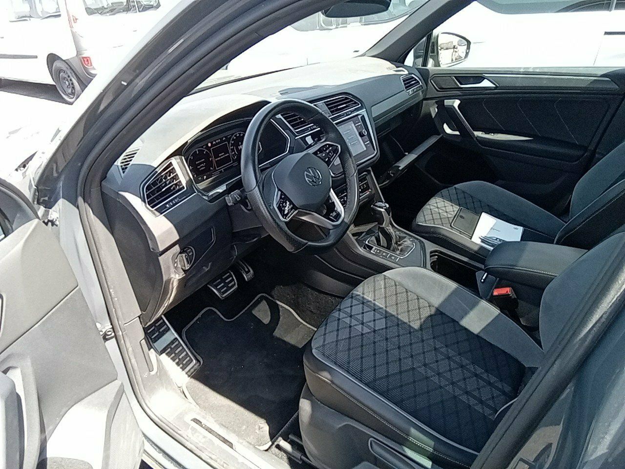 Volkswagen Tiguan R-line 2.0 Tdi 110kw (150cv) Dsg - Foto 2