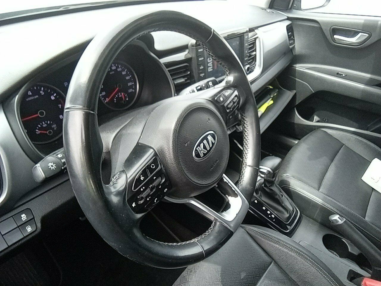 Kia Stonic 1.0 T-gdi 88kw (120cv) Black Edition Dct - Foto 2