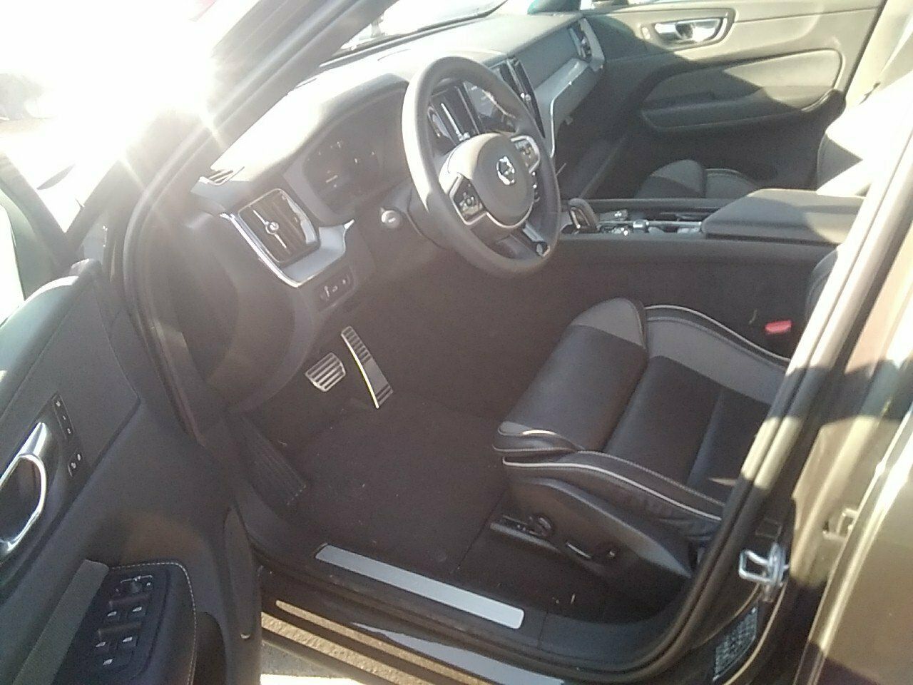 Volvo Xc60 2.0 T6 Awd Recharge R-design Auto - Foto 2