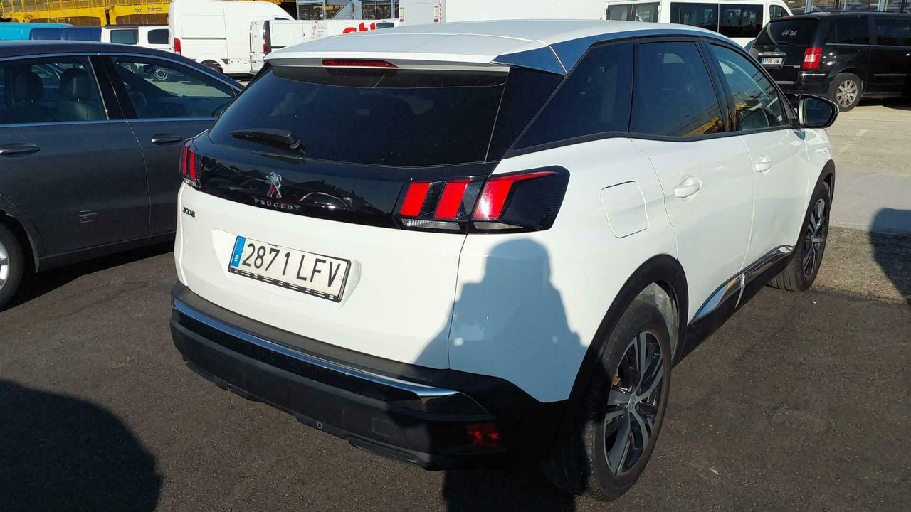 Peugeot 3008 1.5 Bluehdi 96kw (130cv) S&s Allure - Foto 2