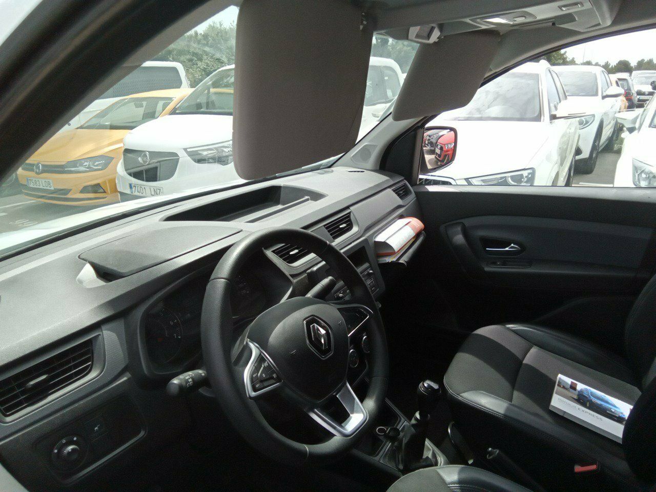 Renault Express Confort 1.5 Blue Dci 55 Kw (75 Cv) - Foto 2