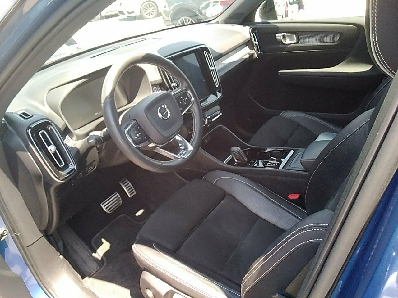 Volvo Xc40 2.0 D3 R-design Auto - Foto 2