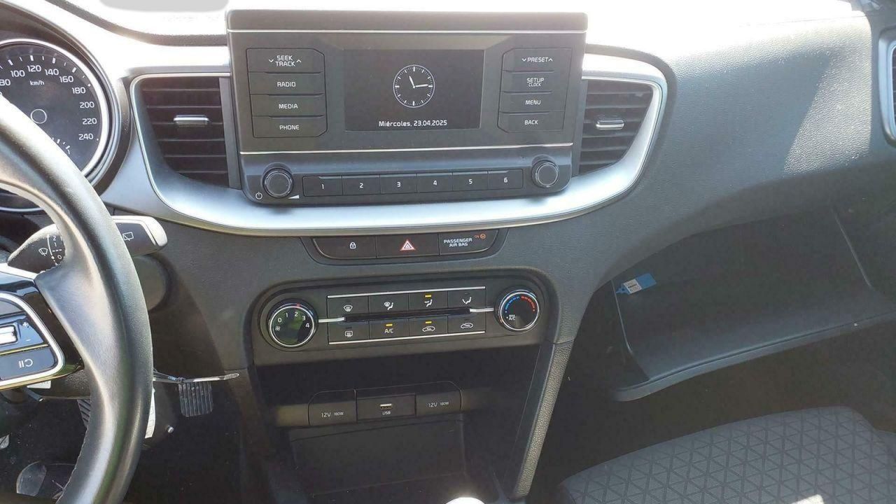 Kia Ceed 1.0 T-gdi 74kw (100cv) Concept - Foto 2