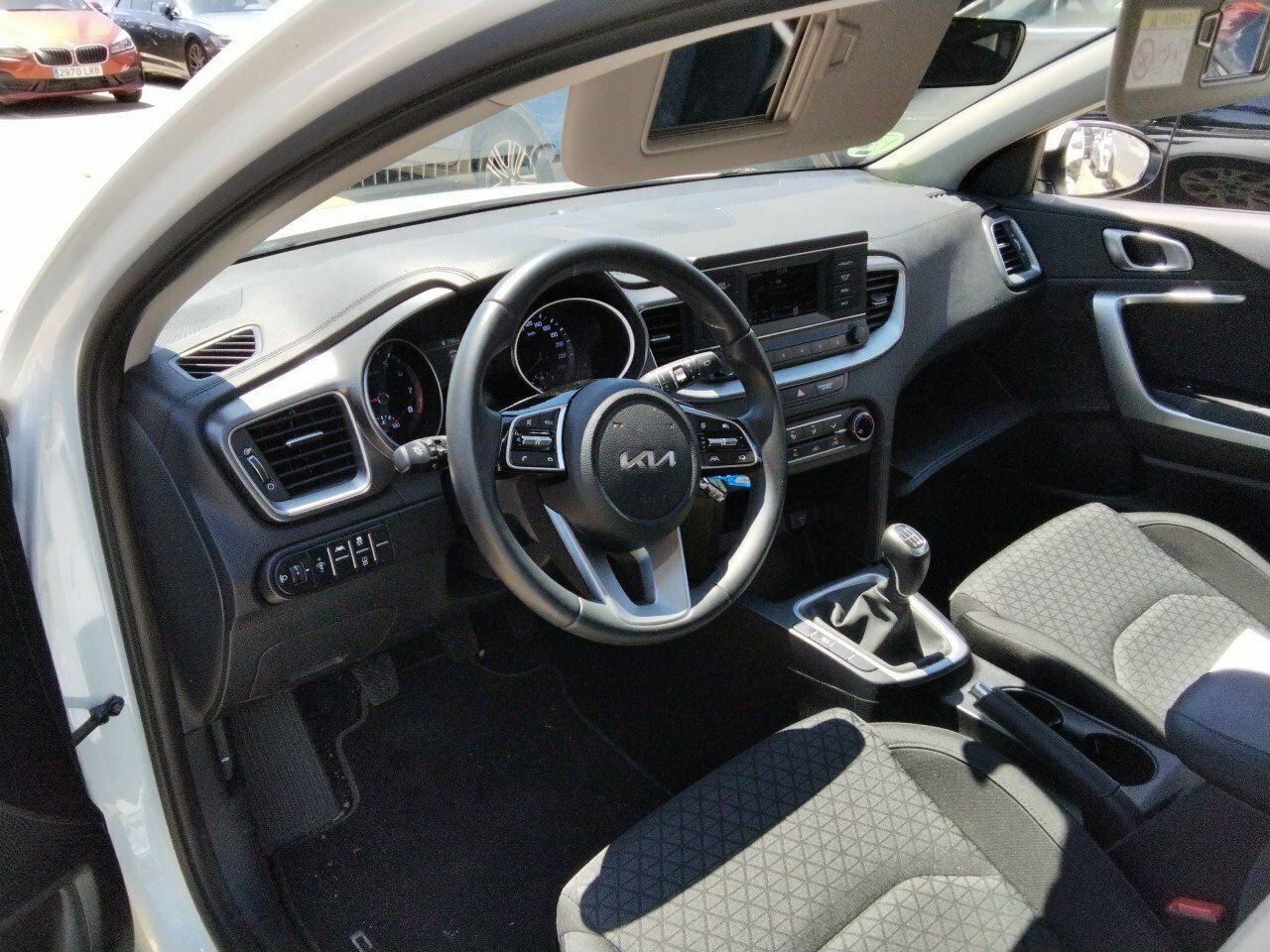 Kia Ceed 1.0 T-gdi 74kw (100cv) Concept - Foto 2