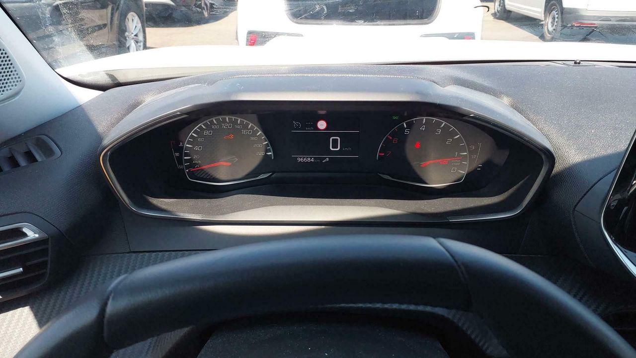 Peugeot 2008 Allure Bluehdi 81kw (110cv) - Foto 2