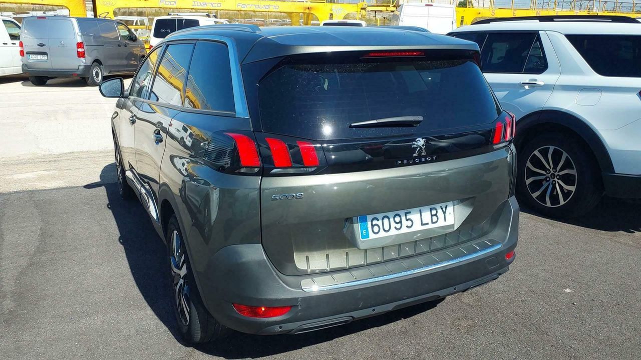 Peugeot 5008 Allure Bluehdi 96kw (130cv) S&s Eat8 - Foto 2