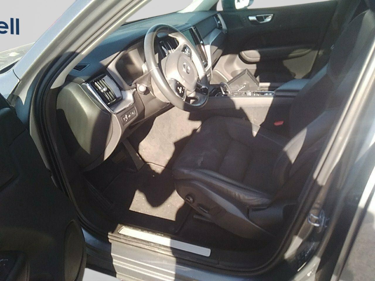 Volvo Xc60 2.0 T8 Awd Momentum Auto - Foto 2
