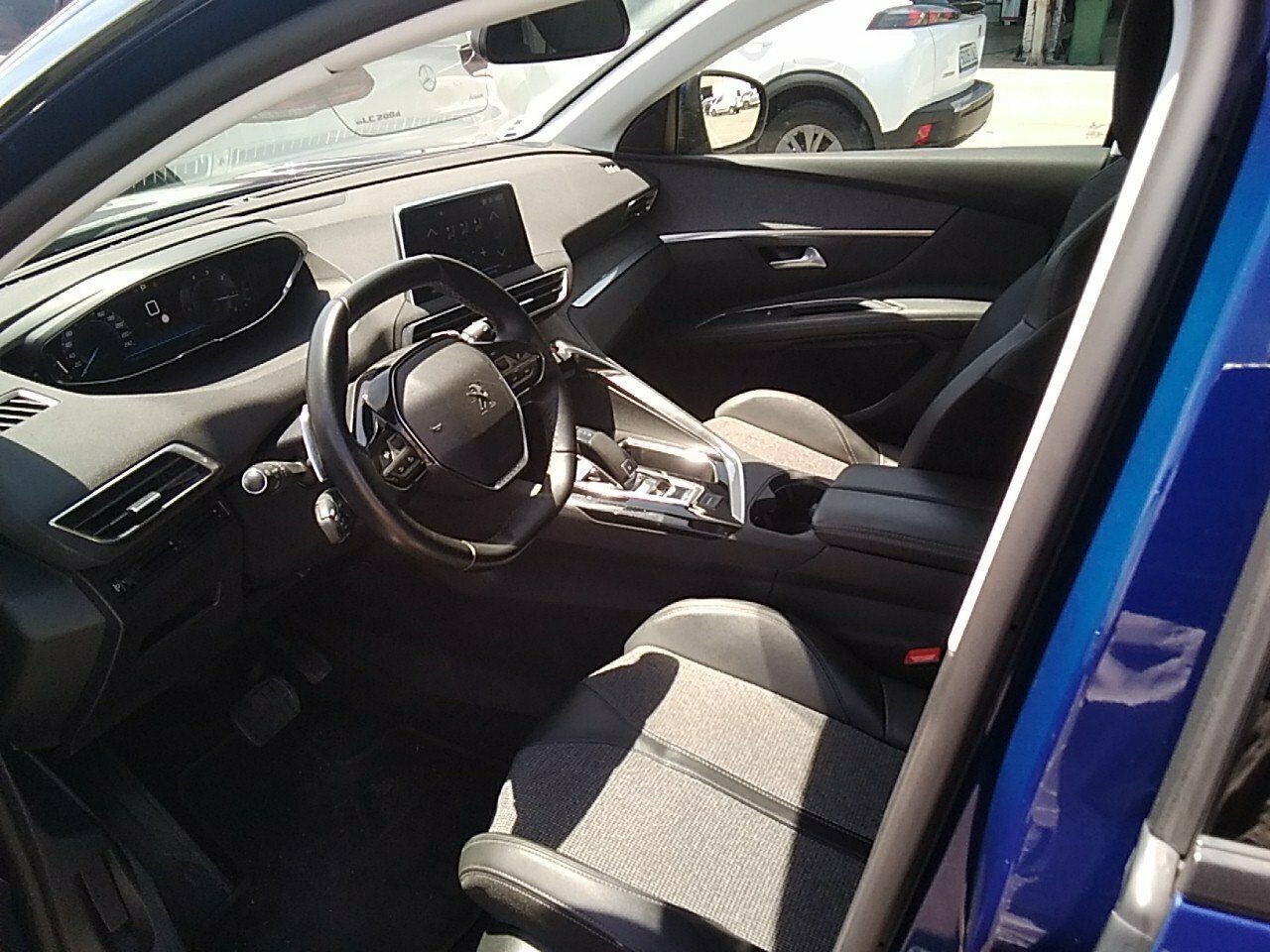 Peugeot 3008 1.5 Bluehdi 96kw (130cv) S&s Allure Eat8 - Foto 2