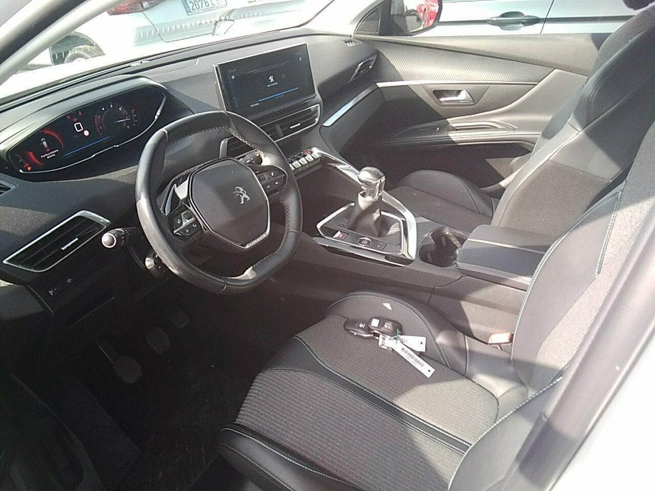 Peugeot 5008 1.5 Bluehdi 96kw (130cv) S&s Allure - Foto 2